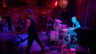 GORILLA CAM Outpatient X Live Toot s Tavern 25 Crocket CA Full Set