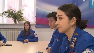 Омская молодёжь активно участвует в сборе подписей в поддержку Владимира Путина на выборах