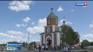 Местный батюшка Отец Сергий в Полтавском районе восстанавливает храм