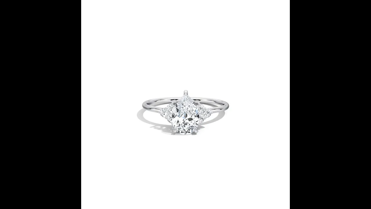 Juliette丨1CT Pear Cut Lab Grown Diamond Cluster Ring with Round Accents in 14K Gold/Platinum