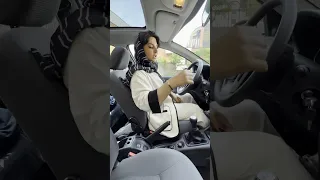 آموزش رانندگی با ماشین دنده ای فقط در عرض ۱ دقیقه آموزش رانندگی ماشین 