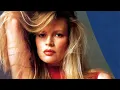 Kim Basinger 71 Her Bikini Photo Leaves Nothing To Imagination Proof In Pic