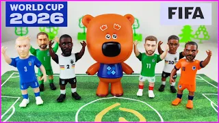 Кеша на Чемпионате мира по Футболу! Фигурки лучших футболистов - распаковка! Ми-ми-мишки мультики