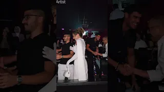 بالقبلات اشرف عبد الباقي وابنته زينة عبد الباقي يحتفلان بعرض مسلسل ولد بنت شايب 