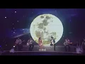 MAYDAY五月天 [ 私奔到月球 ] feat.陳綺貞 Official Live Video