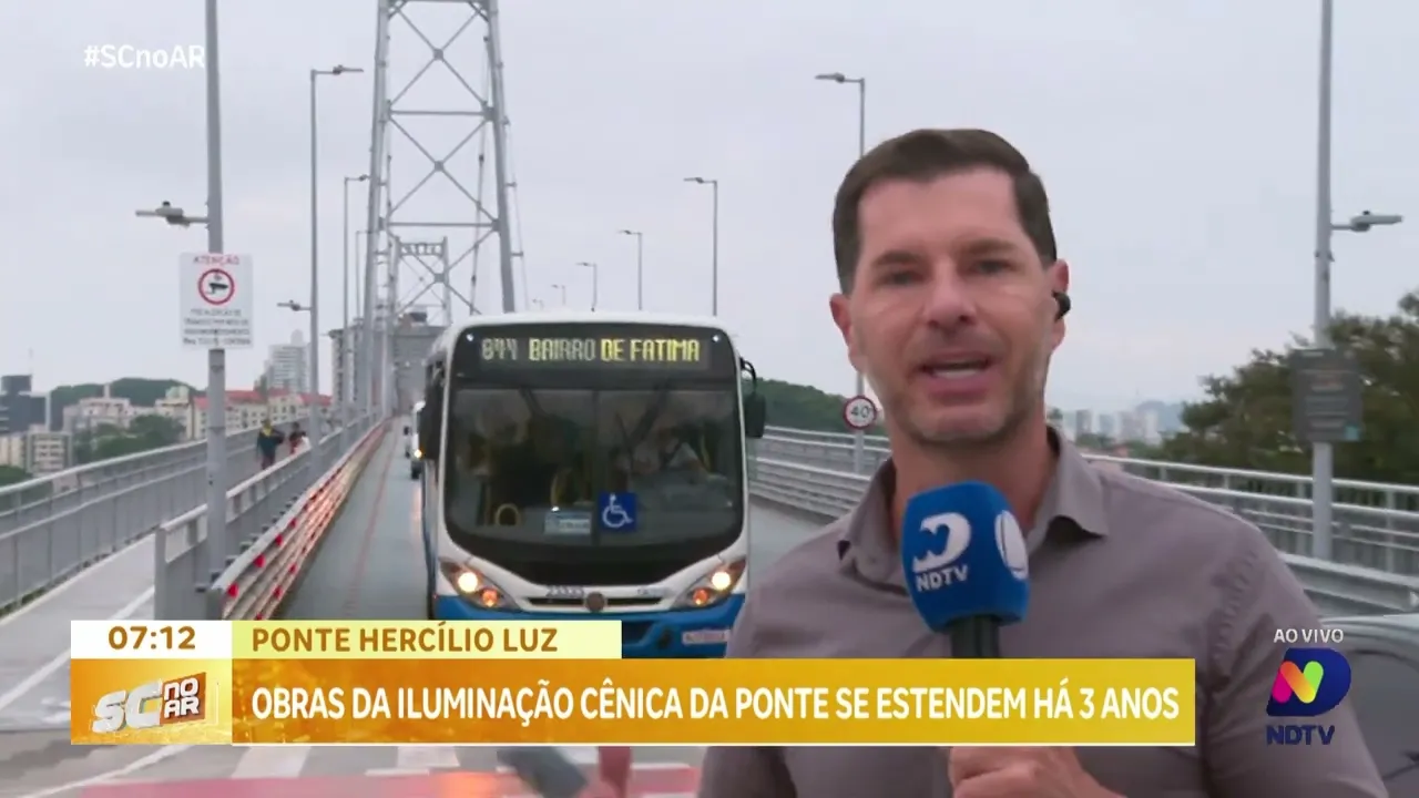 Obras da iluminação cênica da Ponte Hercílio Luz se estendem há mais de três anos