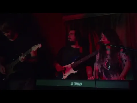 Poli Sallustro canta Para Besarte Mejor - martinwullich.com