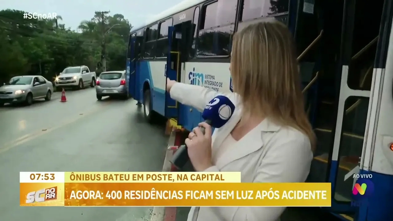 Agora: 400 residências ficam sem luz após acidente envolvendo ônibus, na capital