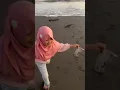 Download Lagu Raisya di kejar air laut #shortvideo #trending #funny #liburan #jalanjalan #anaklucu