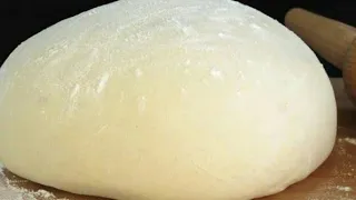 طريقة عمل عجينة البيتزا بكل احترافية سهلة وسريعة عجين طرية مثل المطاعم عجين البيتزا الإيطالية سهله 