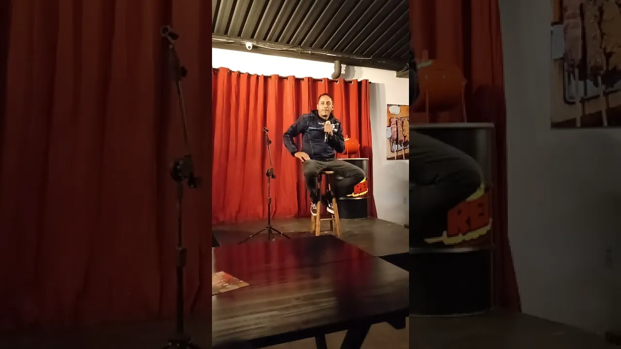 Noite do Riso. Registro sp#standupcomedy #humor #openmic