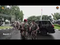 Kapolri dan Panglima TNI Disematkan Baret Merah