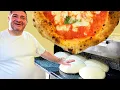 Download Lagu Salvatore, Pizzaiolo Napoletano, ci mostra come prepara il suo impasto per la Pizza Napoletana