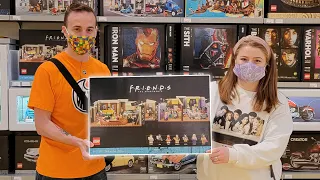 LEGO Store Shopping! Buying F.R.I.E.N.D.S Apartments!
