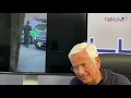 POLIZEIAUTO AN"PINKELN"