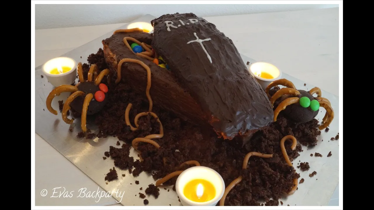 Grabtorte für Halloween I spooky Halloween Cake I von Nicoles Zuckerwerk