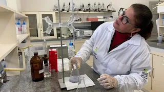 Determinação de Cálcio no Leite: aula de laboratório.