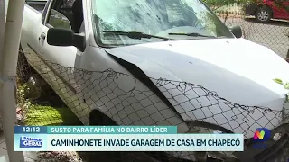 Veículo invade garagem de residência no bairro Líder na madrugada
