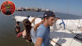 WE HIT BOTTOM WITH OUR SAILING BOAT IN COSTA RICA