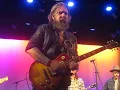 Download Lagu Devon Allman (w/Duane Betts) - Band Intros/One Way Out - 4/17/18