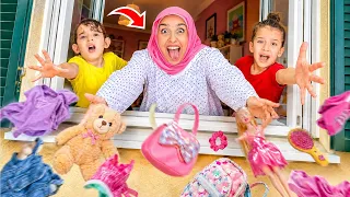 ماما جنت 😱 كبت كل غراض غرفتنا 😢 زعلنا كتيير😢