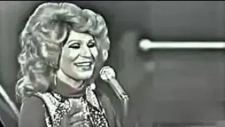 قيدوا الشموع   فايزة أحمد                               دندنها