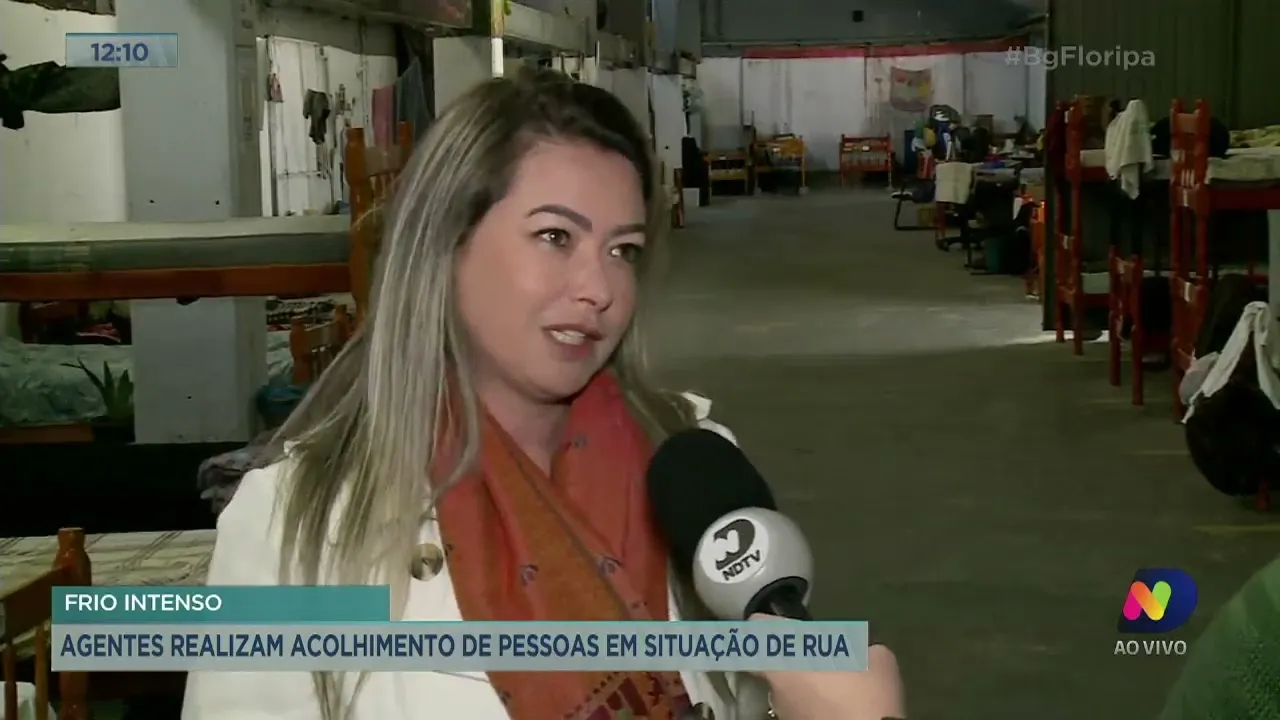 Frio intenso: agentes realizam acolhimento de pessoas em situação de rua