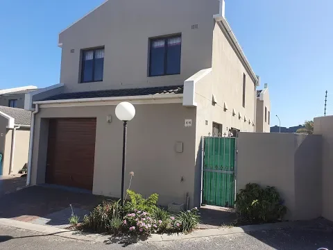 Download MP3 3 bedroom townhouse to rent in Diep River | Pam Golding Properties