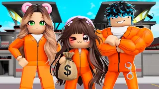 Nos CONVERTIMOS en una FAMILIA CRIMINAL en Roblox