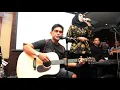 Download Lagu obbie messakh konser terbaru bawain lagu dangdut sakit gigi  , hitam dan putih \u0026 hati yang luka