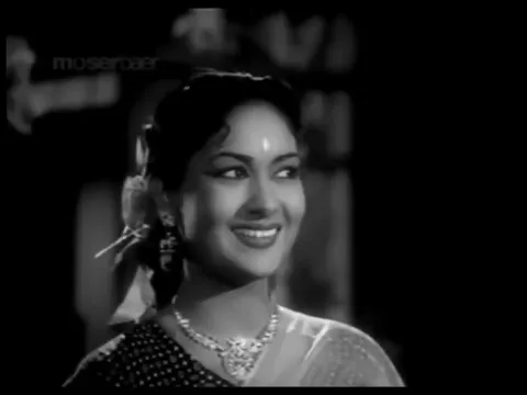 Aagayaveethiyil Azhagana - YouTube