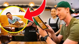 Entire Restaurant Loses it when White Boy speaks Perfect Chinese 🇨🇳