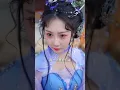 上一世他跪錯師尊，被挖至尊骨送給情敵；這一世重回拜師現場，他當著全宗的面拒絕假師尊，轉身跪向真正救過自己的女人！