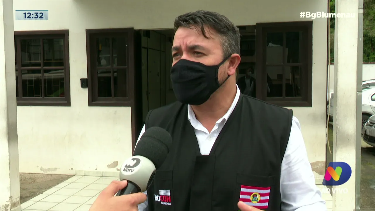 Homem coloca fogo no Procon de Blumenau