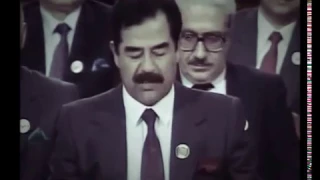 كبير القوم وسط دهشه صغاره 