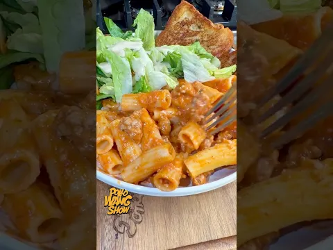 Mammah! I can truly appreciate this Rigatoni Marinara with Turkey Italian Sausage