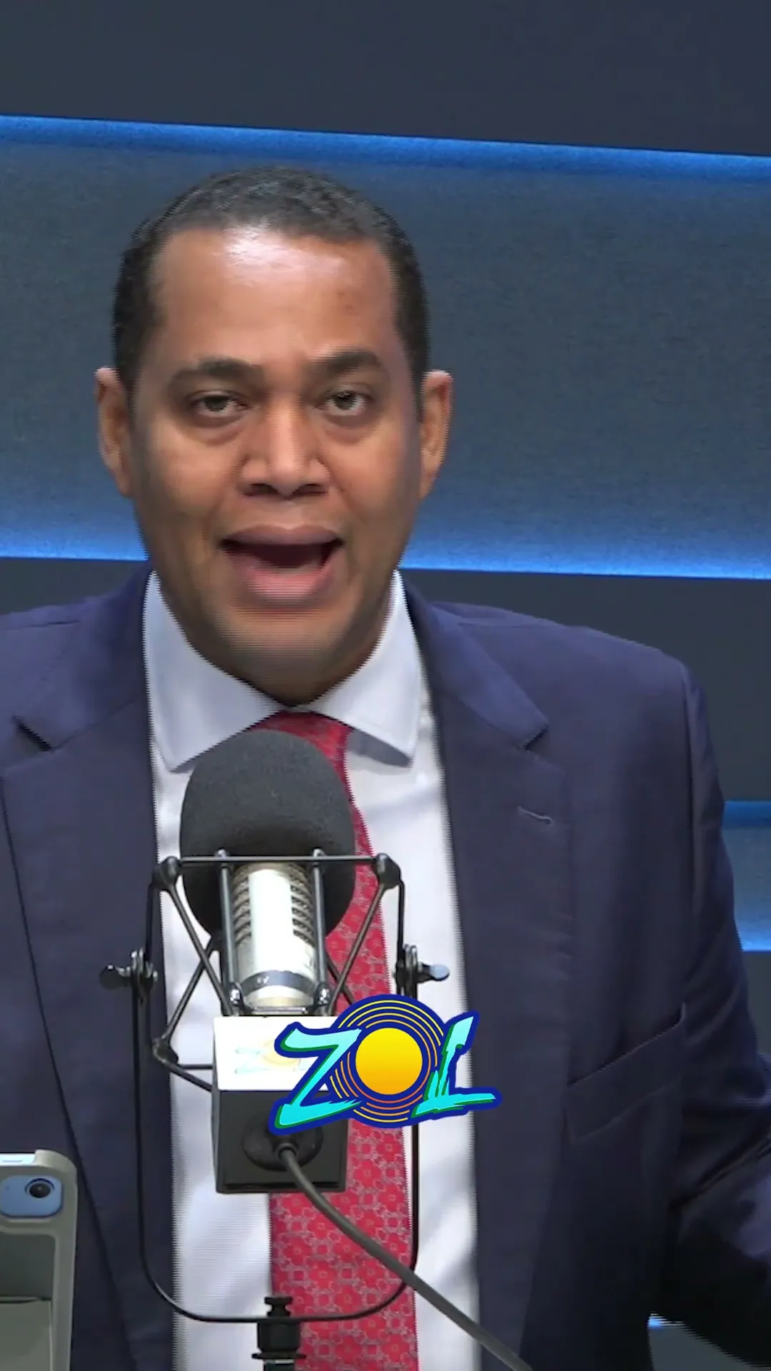 LOS POPIS TAMBIÉN ROBAN