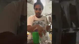 فتاة اثيوبية تسخر من المصريين بمناسبة سد النهضة 