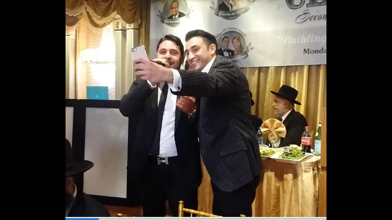 Gad Elbaz Going Crazy! Halayla and Hashem Melech! Gad Elbaz Going Crazy! Halayla and Hashem Melech!
