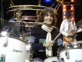 Download Lagu Pilot – Magic (Top of the Pops 4th October 1974 - stereo)