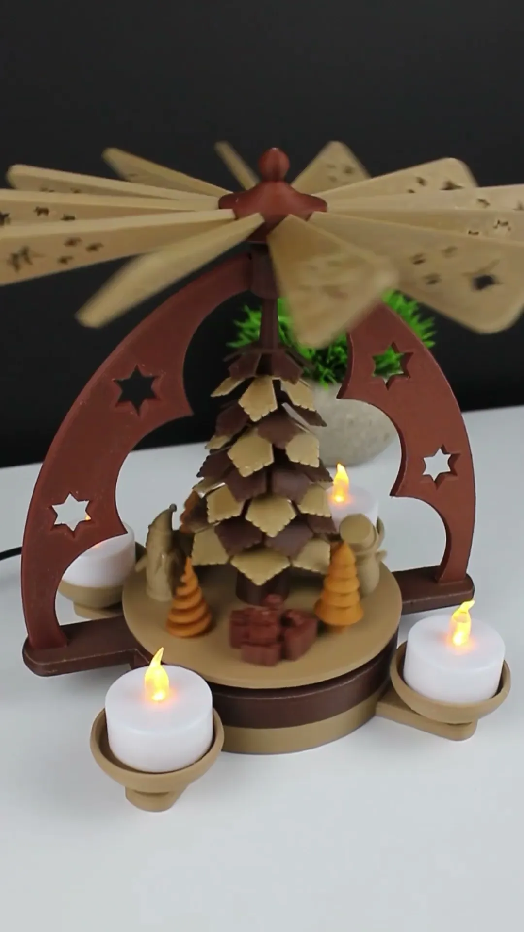 Traditional Germany Pyramid (motorized)