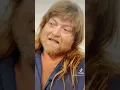 Download Lagu Er is niets grappigs aan jeugdtrauma