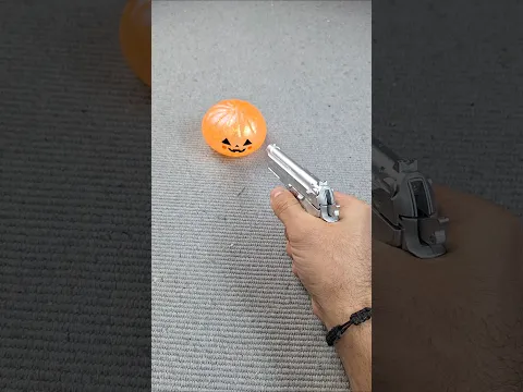 Beretta 92 Airsoft vs Squishy #airsoft