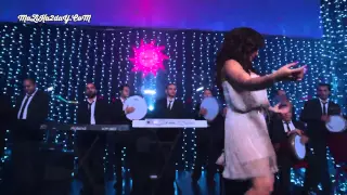 بوسى انا جايه برجليه دندنها