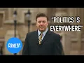 Download Lagu Ricky Gervais' hilarische sketch over politiek | Politiek | Universal Comedy
