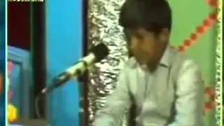 صغير أوتي مزمار دندنها