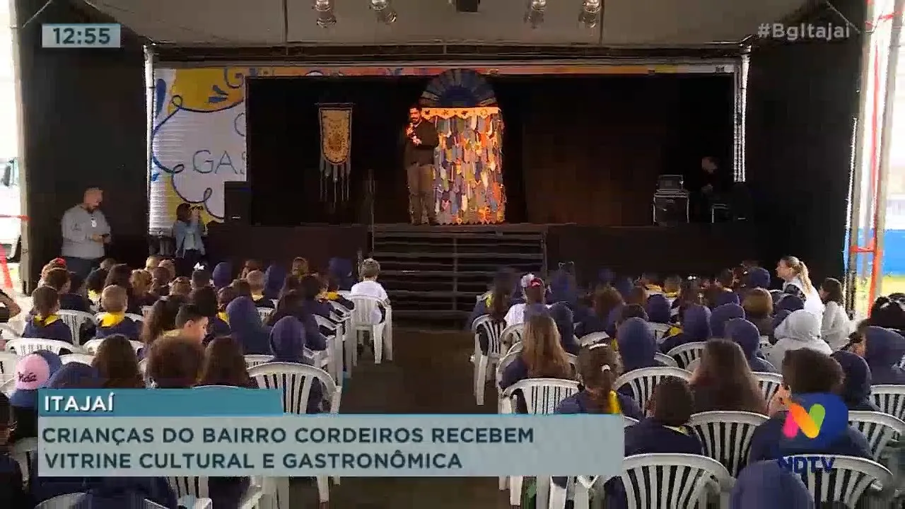 Crianças do bairro Cordeiros recebem vitrine cultural e gastronômica