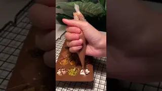 أسرع طريقة شوكولاته للعيد بدقيقة واحدة سهلة ولذيذة 