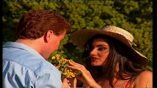                                            سيمون حدشيتي   عيني ما عشقت سواكم دندنها
