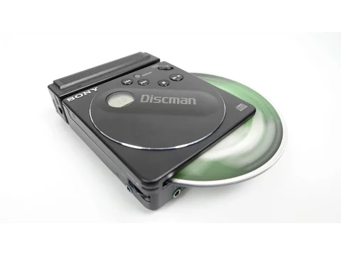 Download MP3 The smallest Discman ever made - was smaller than a CD : Sony D-88